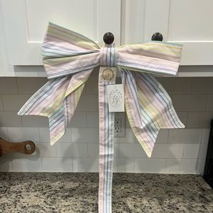 TBBC BOW HOLDER